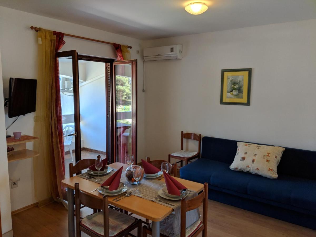 Apartmani Cosic Ante Dobropoljana Exterior foto